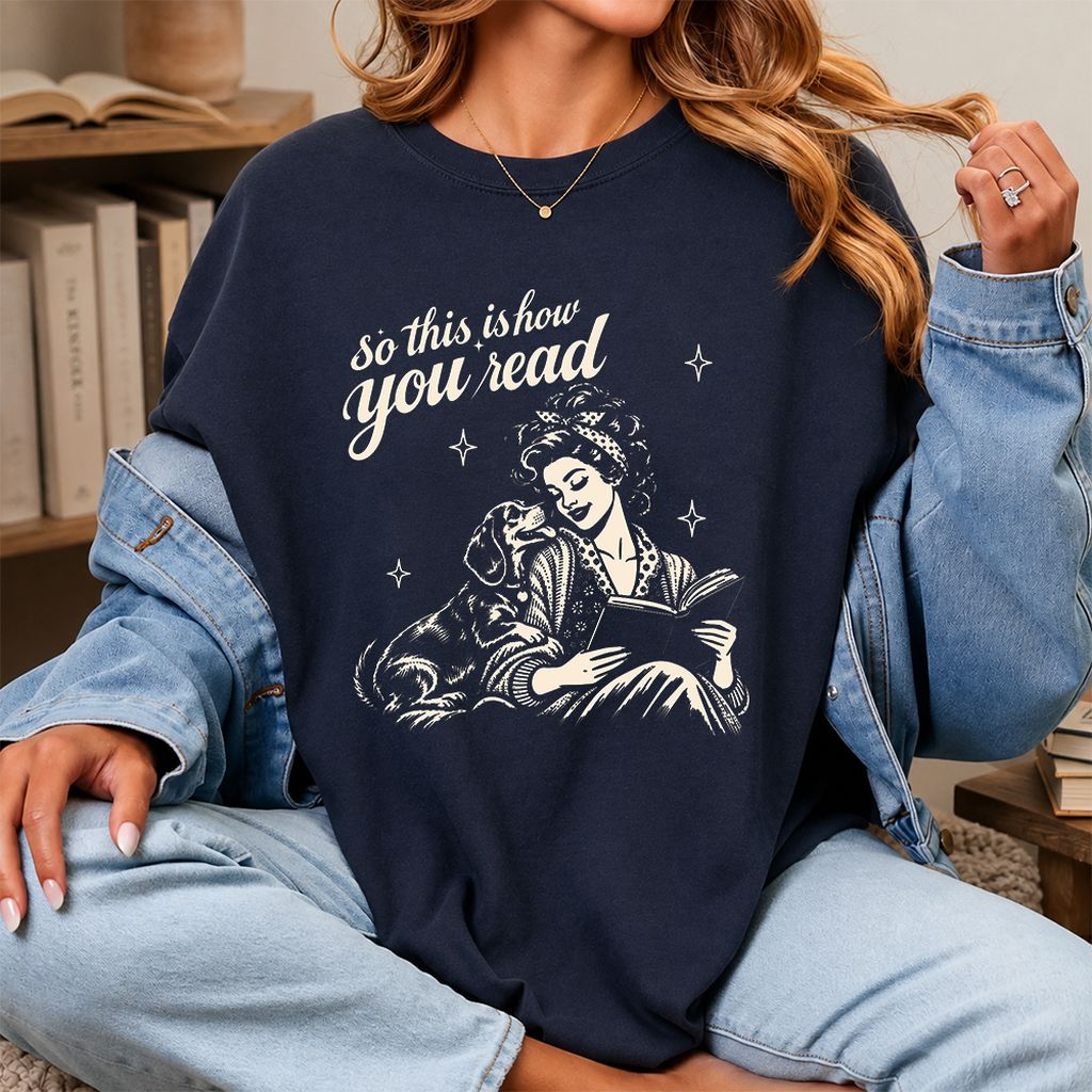 How You Read Dachshund Printed T-Shirt | Dog Lover Reader Gift Navy