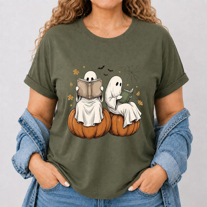 Small Ghosts Reading on Pumpkins Printed T-Shirt | Spooky Book Lover Gift Military Green
