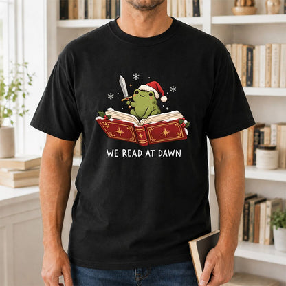 We Read At Dawn Frog Printed T-Shirt | Christmas Book Lover Gift Black
