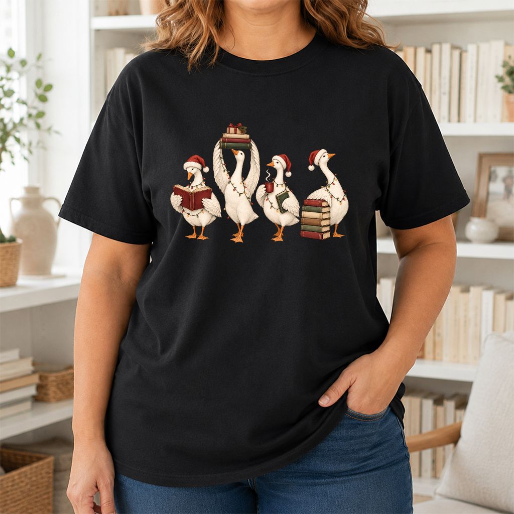 Goose Christmas Reading Printed T-Shirt | Christmas Reader Gift Black