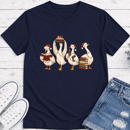 Goose Christmas Reading Ultra-Soft V-Neck | Christmas Reader Gift Navy
