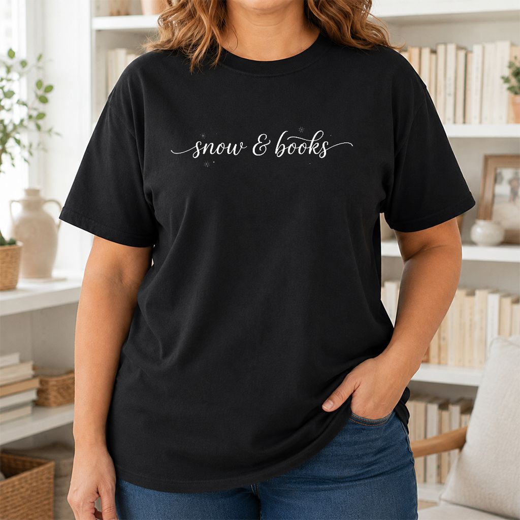 Snow & Books Printed T-Shirt | Christmas Reader Gift Black