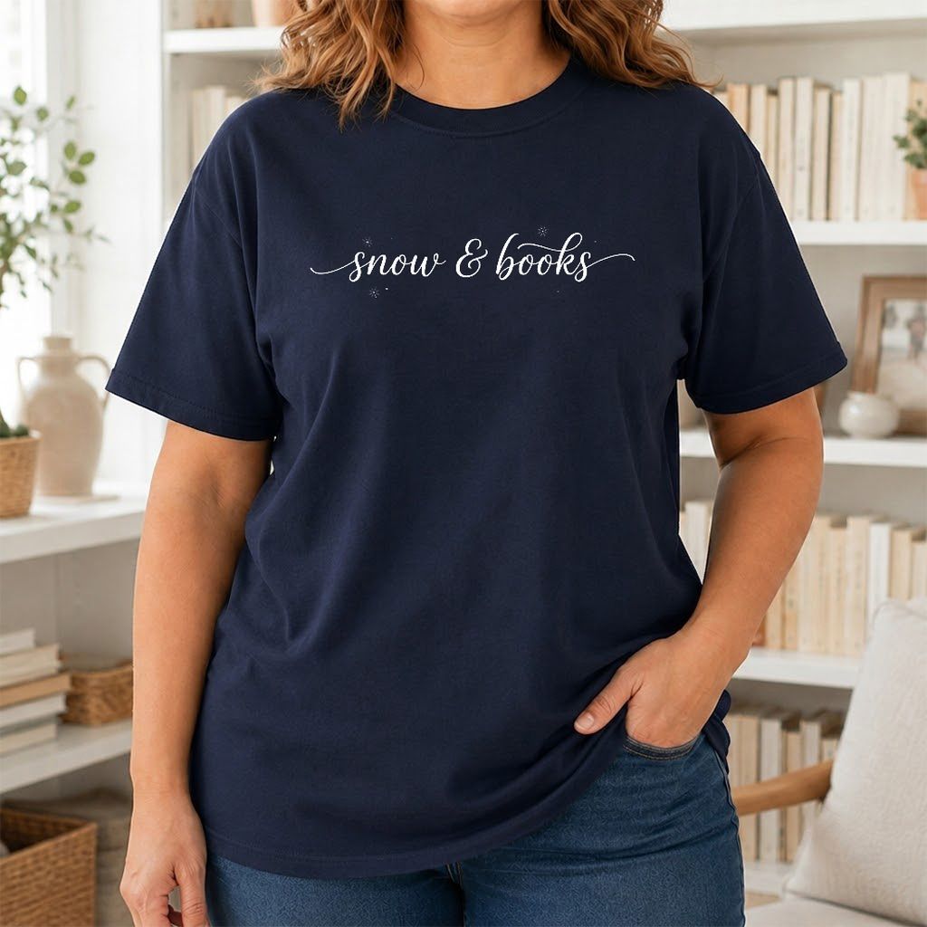 Snow & Books Printed T-Shirt | Christmas Reader Gift Navy