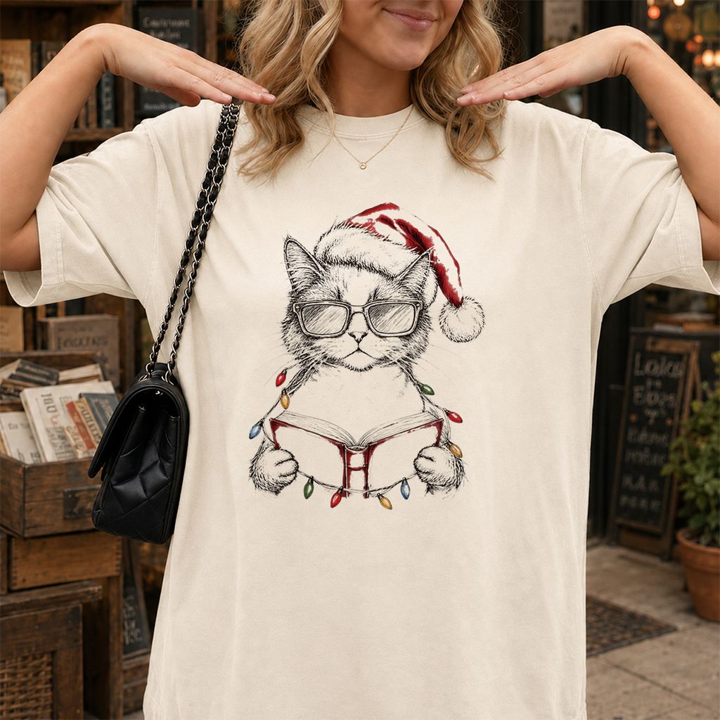 Cat Wearing Christmas Hat Printed T-Shirt | Cat Lover Reader Gift Natural