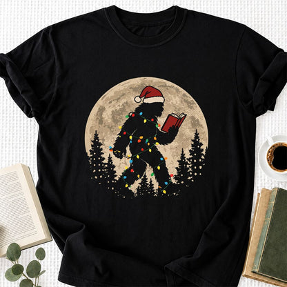 Big Foot Wearing Christmas Hat Printed T-Shirt | Christmas Reader Gift Black