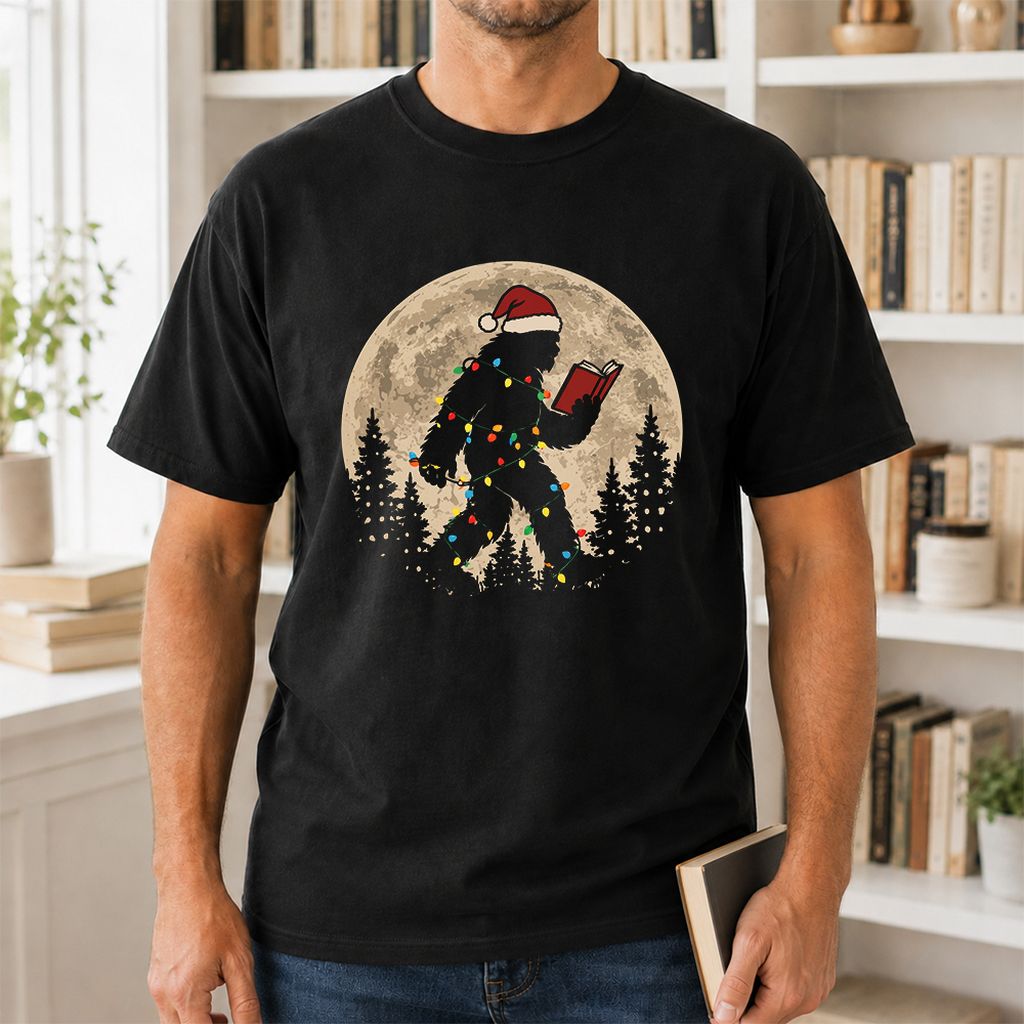 Big Foot Wearing Christmas Hat Printed T-Shirt | Christmas Reader Gift Black