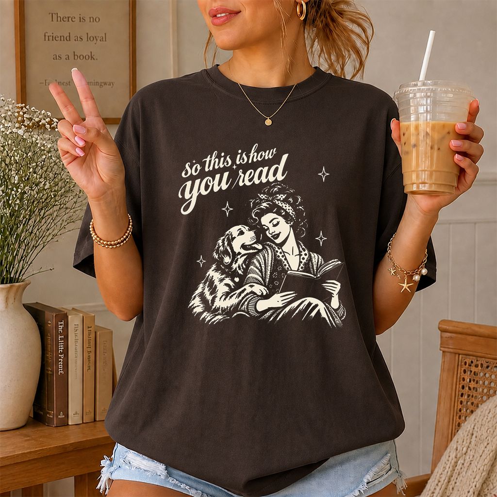How You Read Golden Retriever Printed T-Shirt | Dog Lover Reader Gift Dark Chocolate