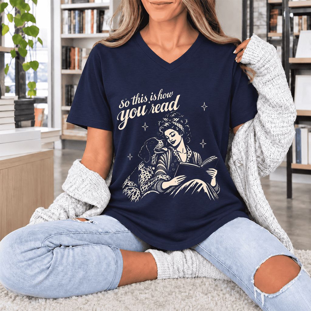 How You Read German Shorthaired Pointer Ultra-Soft V-Neck | Reader Gift Navy
