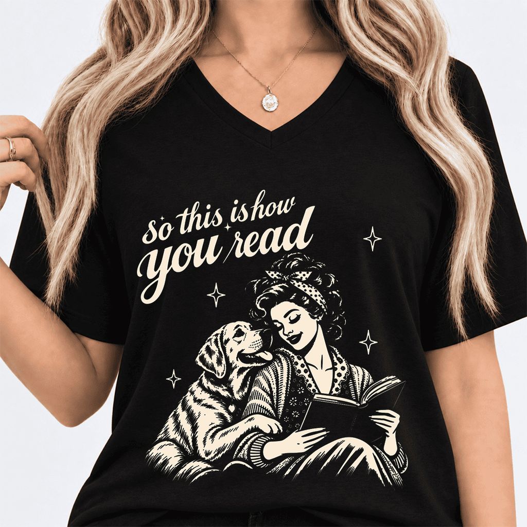 How You Read Labrador Retriever Ultra-Soft V-Neck | Reader Gift Black