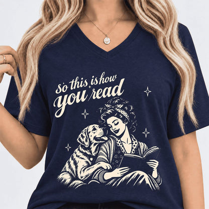 How You Read Labrador Retriever Ultra-Soft V-Neck | Reader Gift Navy