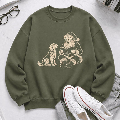 Golden Retriever And Santa Reading Printed Sweatshirt | Christmas Reader Gift Military Green
