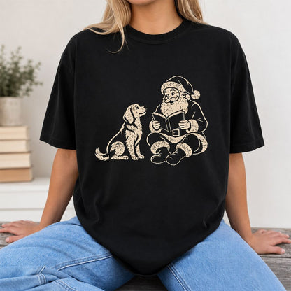 Golden Retriever And Santa Reading Printed T-Shirt | Christmas Reader Gift Black