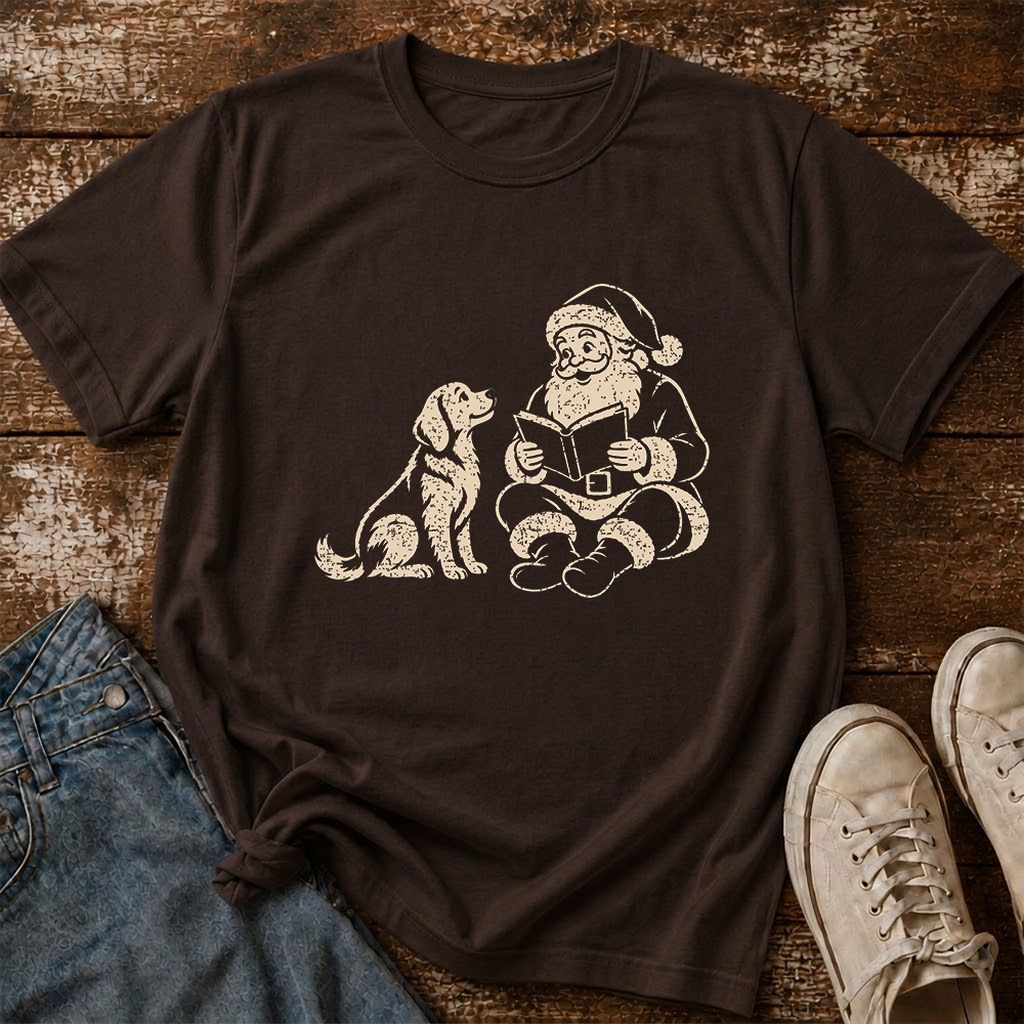 Golden Retriever And Santa Reading Printed T-Shirt | Christmas Reader Gift Dark Chocolate