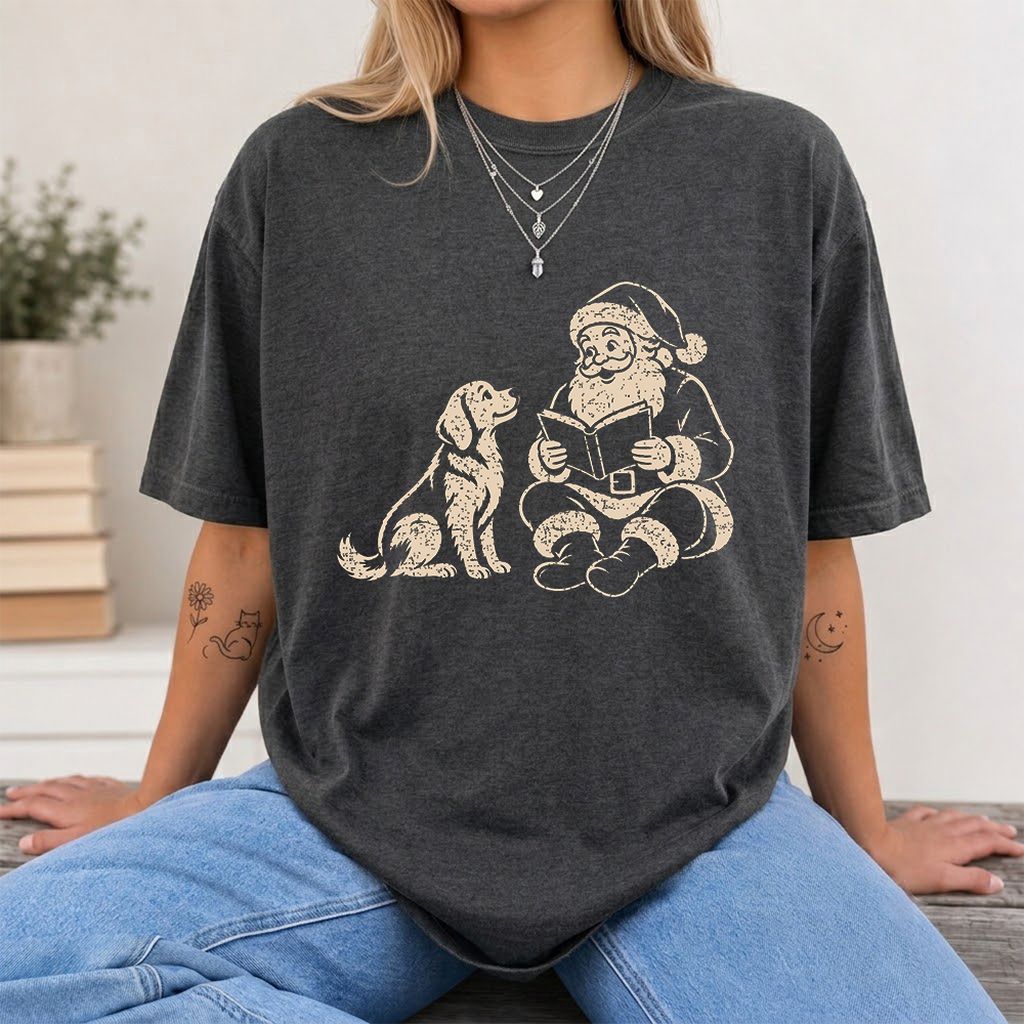 Golden Retriever And Santa Reading Printed T-Shirt | Christmas Reader Gift Dark Heather