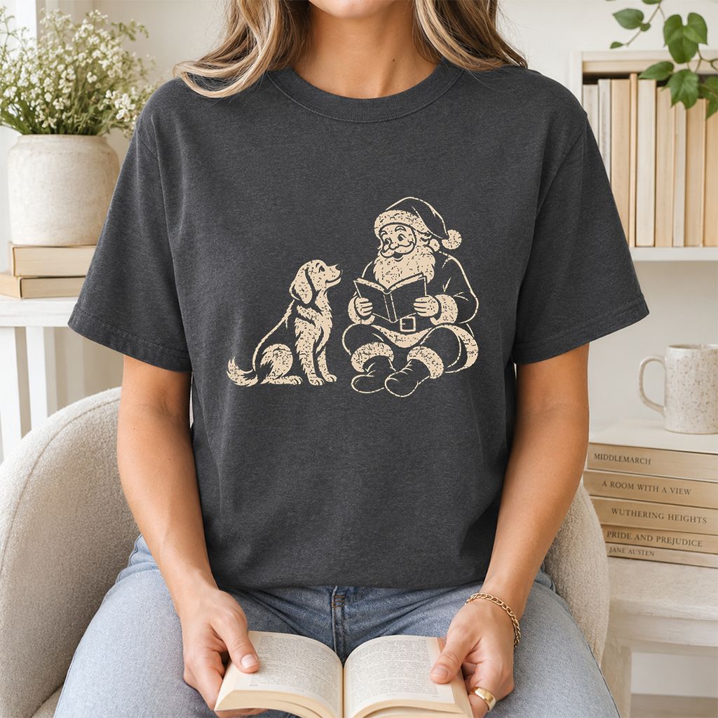 Golden Retriever And Santa Reading Printed T-Shirt | Christmas Reader Gift Dark Heather
