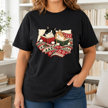 Cozy Cats Reading Under The Christmas Blanket Printed T-Shirt | Reader Gift Black