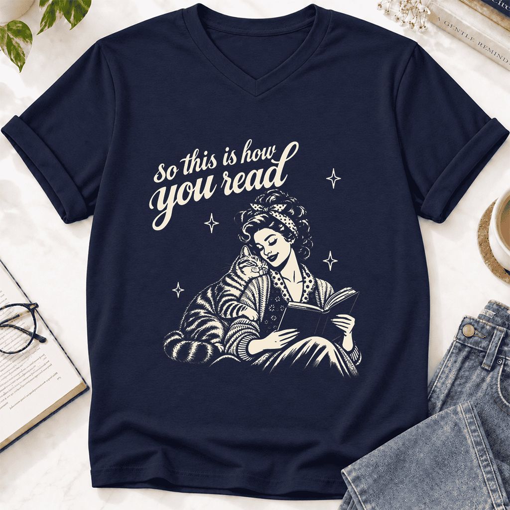 How You Read American Shorthair Ultra-Soft V-Neck | Cat Lover Gift Navy
