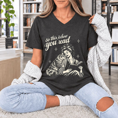 How You Read Siberian Ultra-Soft V-Neck | Cat Lover Reader Gift Dark Grey Heather