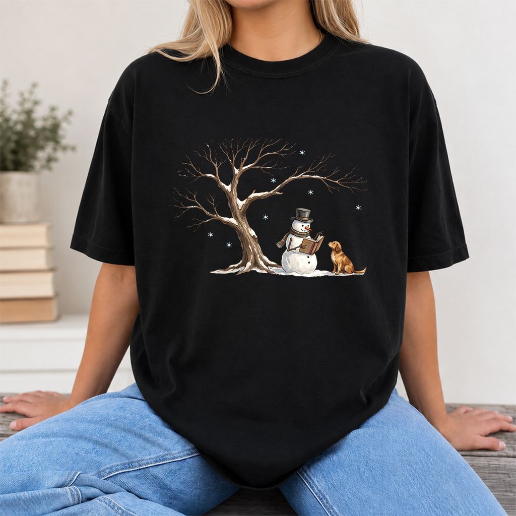 Christmas Storytime with Golden Retriever Printed T-Shirt | Reader Gift Black