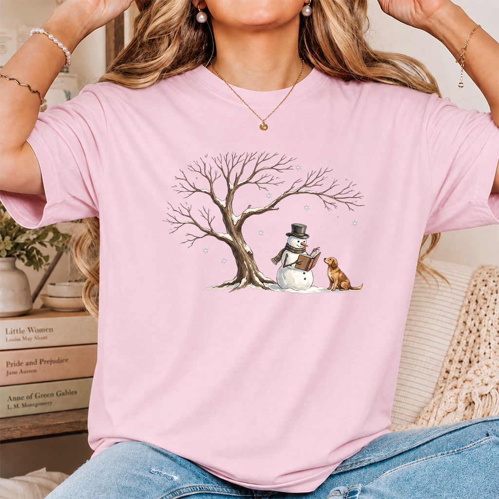 Christmas Storytime with Golden Retriever Printed T-Shirt | Reader Gift Light Pink