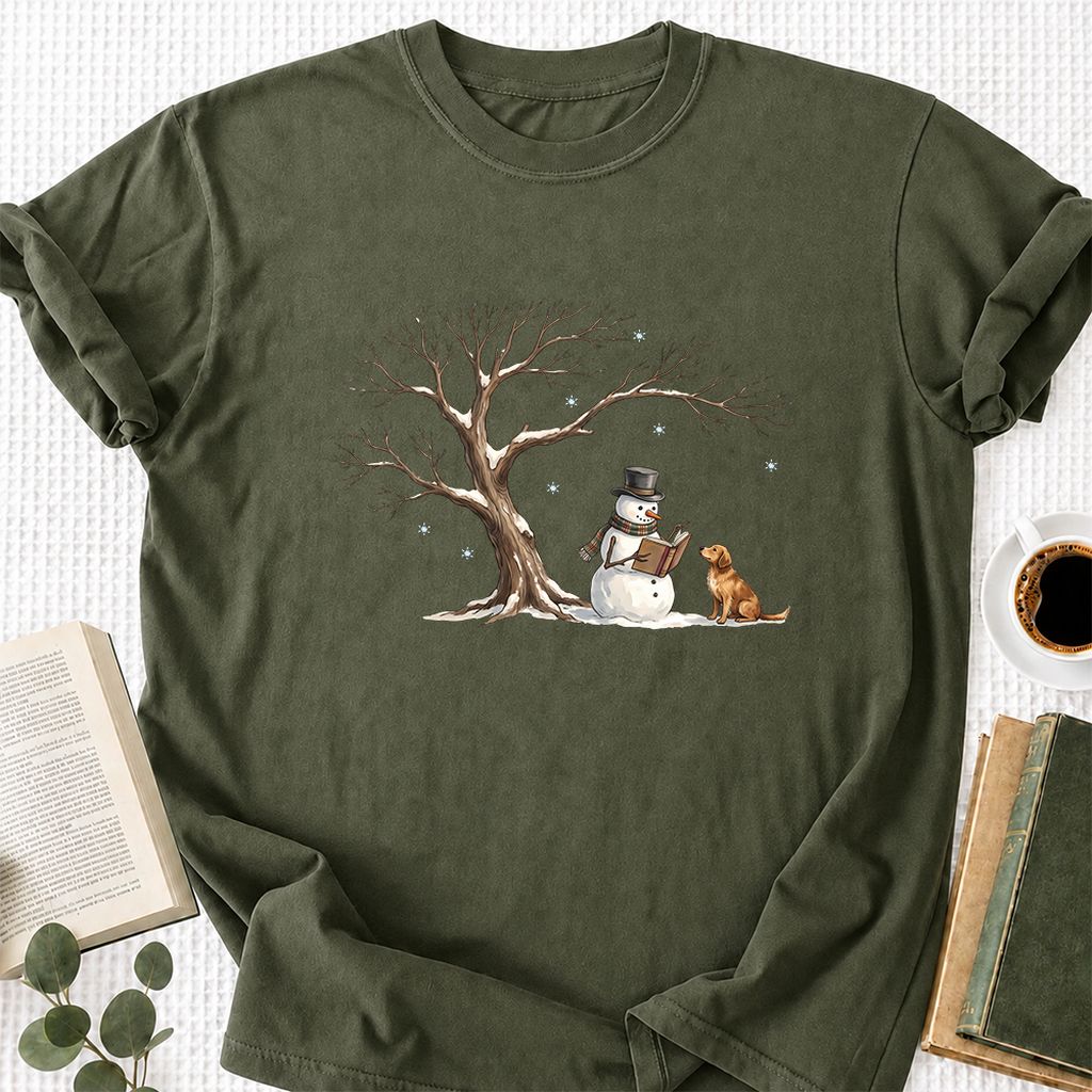 Christmas Storytime with Golden Retriever Printed T-Shirt | Reader Gift Military Green