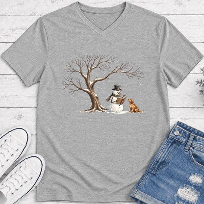 Christmas Storytime with Golden Retriever Ultra-Soft V-Neck | Reader Gift Athletic Heather