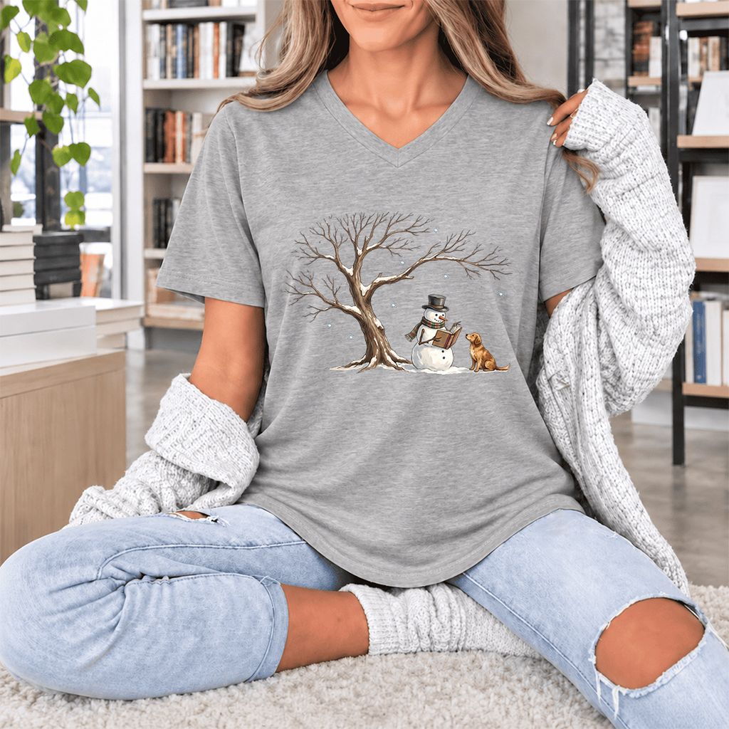 Christmas Storytime with Golden Retriever Ultra-Soft V-Neck | Reader Gift Athletic Heather