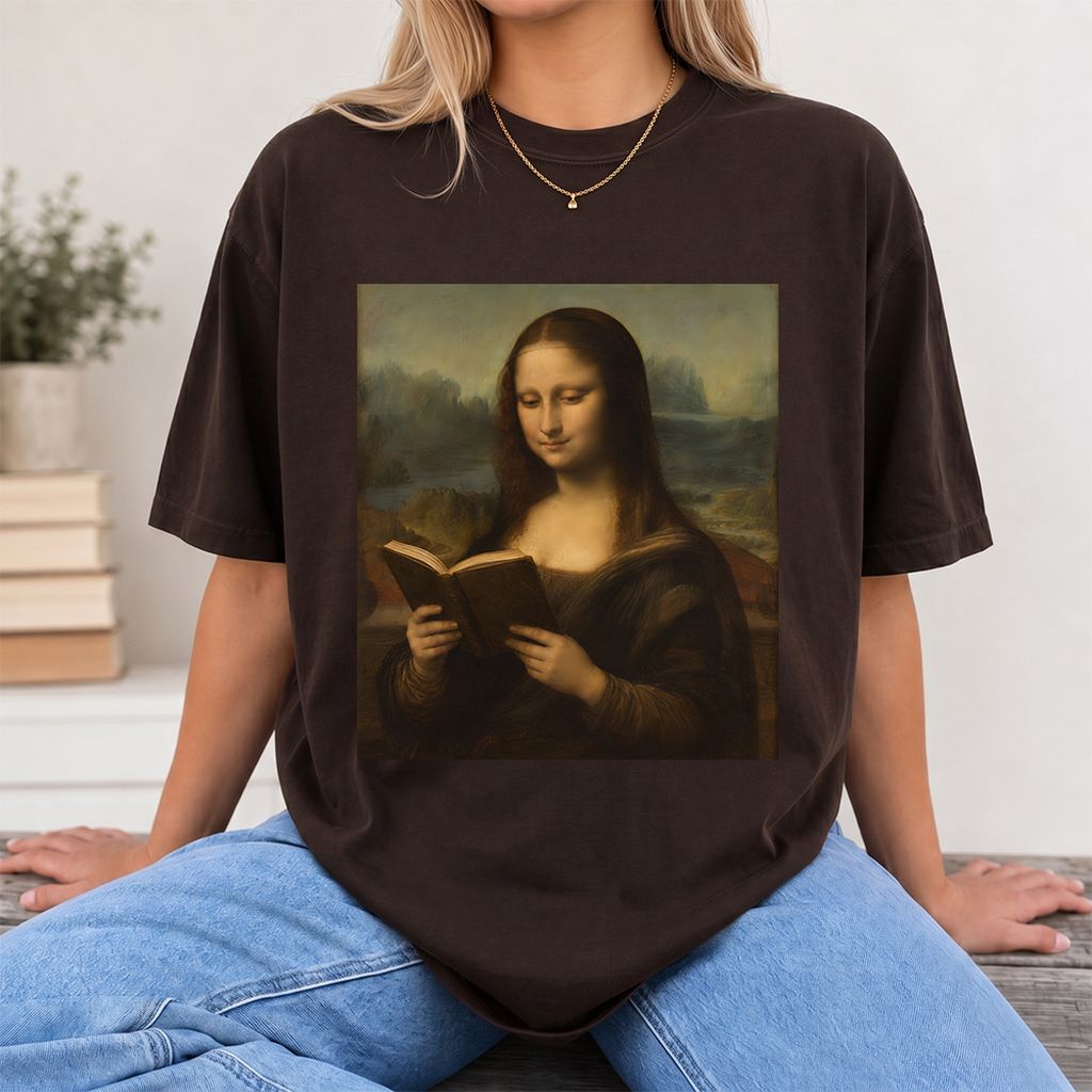 Mona Lisa Reading Printed T-Shirt | Literary Home Reader Gift Dark Chocolate