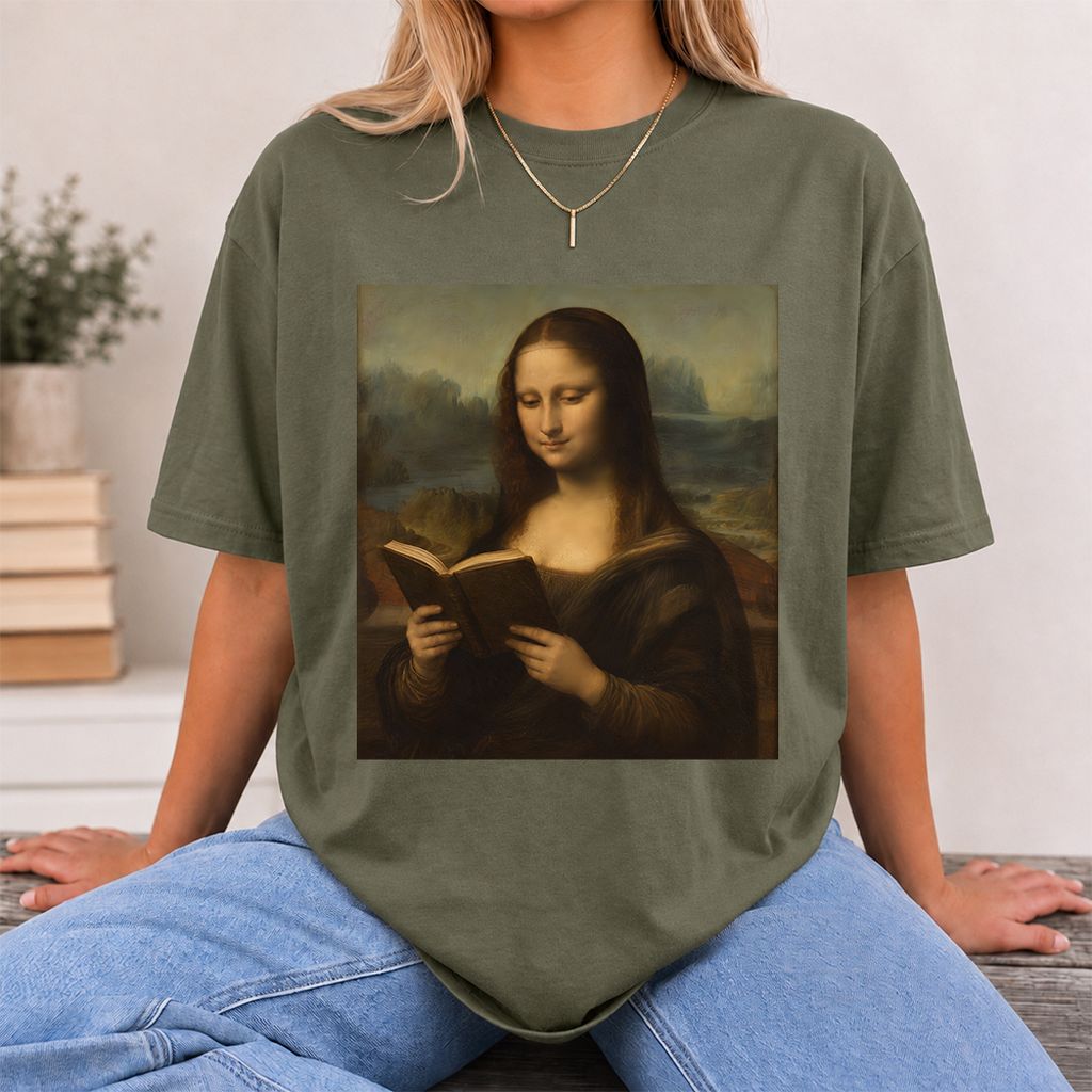 Mona Lisa Reading Printed T-Shirt | Literary Home Reader Gift Military Green