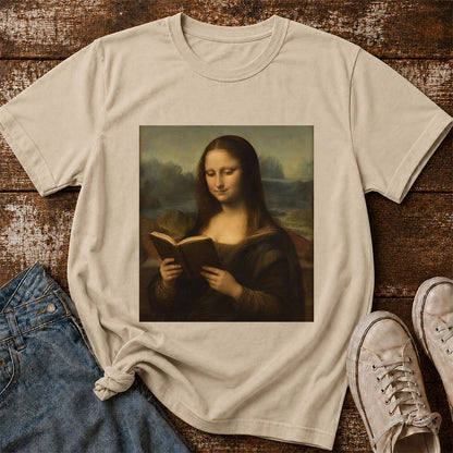 Mona Lisa Reading Printed T-Shirt | Literary Home Reader Gift Sand
