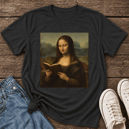 Mona Lisa Reading Ultra-Soft Cotton T-Shirt | Literary Home Reader Gift Black Heather
