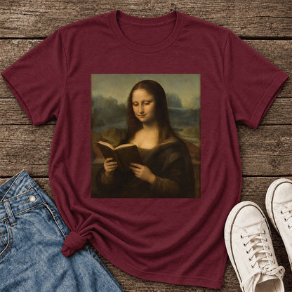 Mona Lisa Reading Ultra-Soft Cotton T-Shirt | Literary Home Reader Gift Maroon