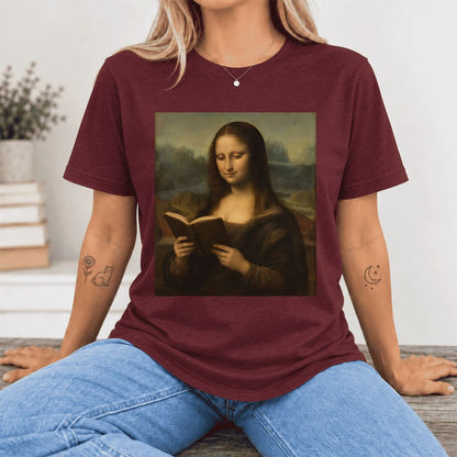 Mona Lisa Reading Ultra-Soft Cotton T-Shirt | Literary Home Reader Gift Maroon