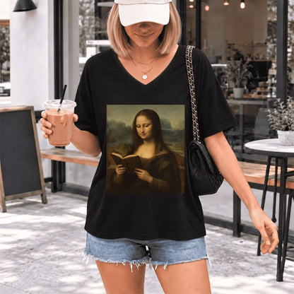 Mona Lisa Reading Ultra-Soft V-Neck | Literary Home Reader Gift Black