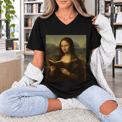 Mona Lisa Reading Ultra-Soft V-Neck | Literary Home Reader Gift Black