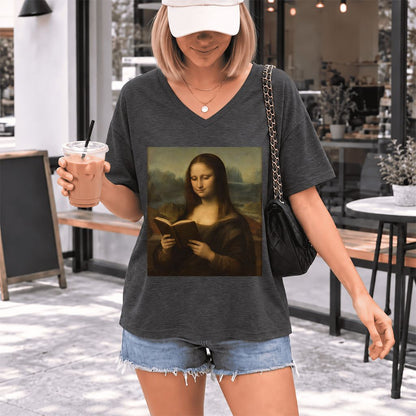 Mona Lisa Reading Ultra-Soft V-Neck | Literary Home Reader Gift Dark Grey Heather