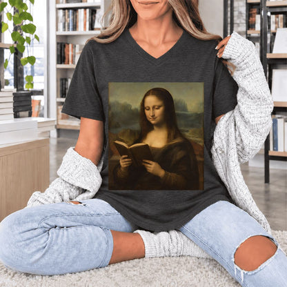 Mona Lisa Reading Ultra-Soft V-Neck | Literary Home Reader Gift Dark Grey Heather