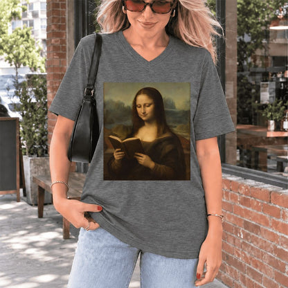 Mona Lisa Reading Ultra-Soft V-Neck | Literary Home Reader Gift Deep Heather