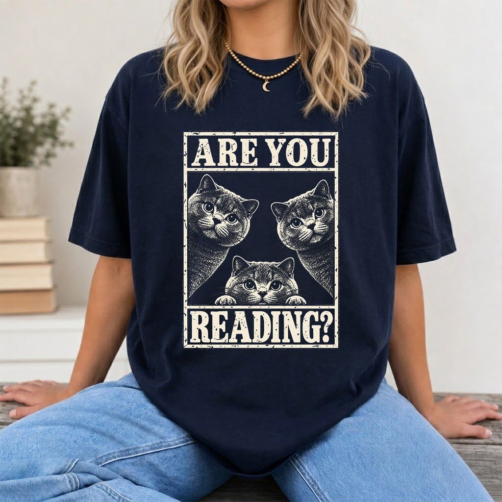 ARE YOU READING? British Shorthair Printed T-Shirt | Cat Lover Gift Navy