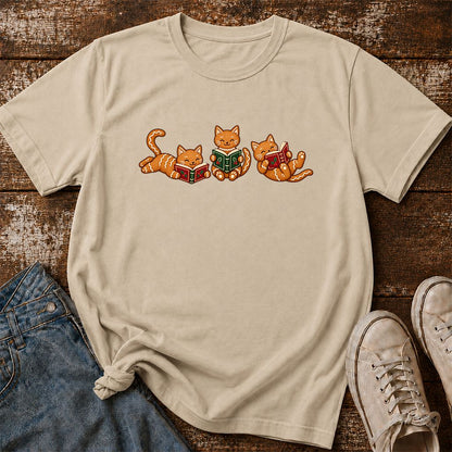 Cozy Gingerbread Cats Reading Books Printed T-Shirt | Christmas Gift Sand