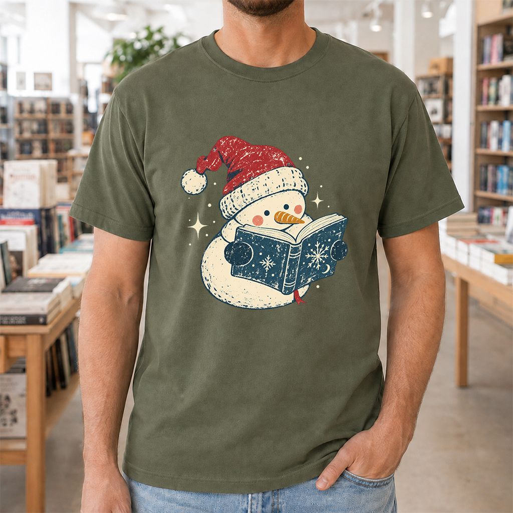 Reading Snowman Christmas Printed T-Shirt | Cozy Christmas Reader Gift Military Green
