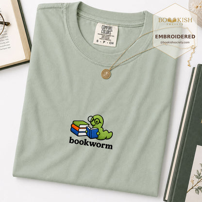 Embroidered Bookworm Comfort Color ® T-shirt Book Lover Gift Bay