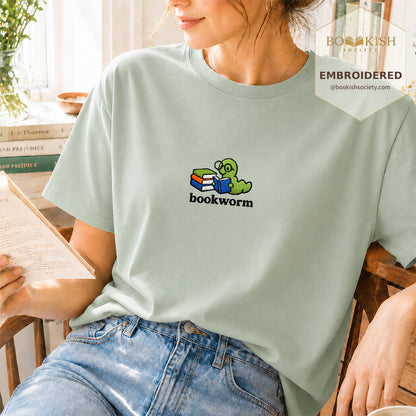 Embroidered Bookworm Comfort Color ® T-shirt Book Lover Gift Bay