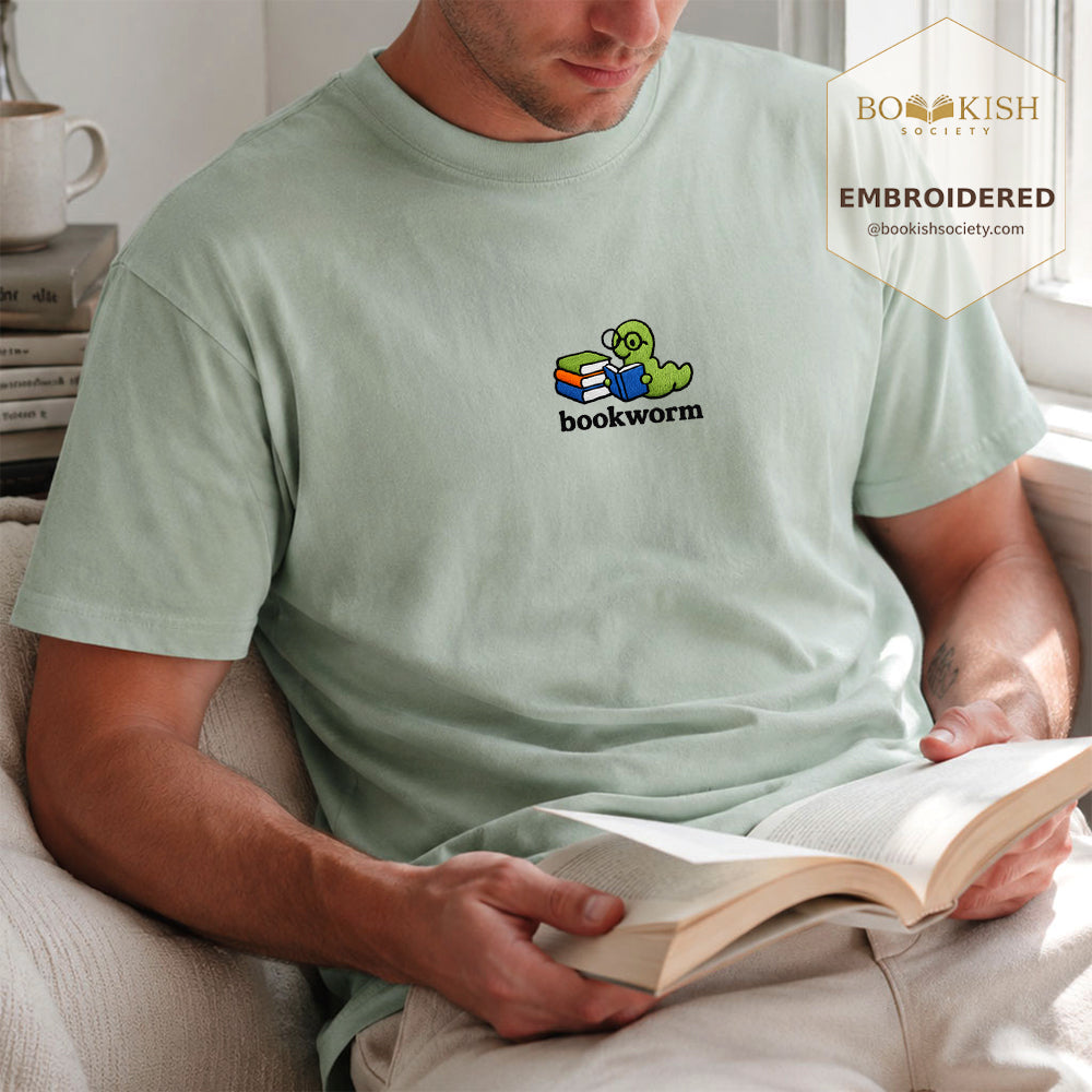 Embroidered Bookworm Comfort Color ® T-shirt Book Lover Gift Bay