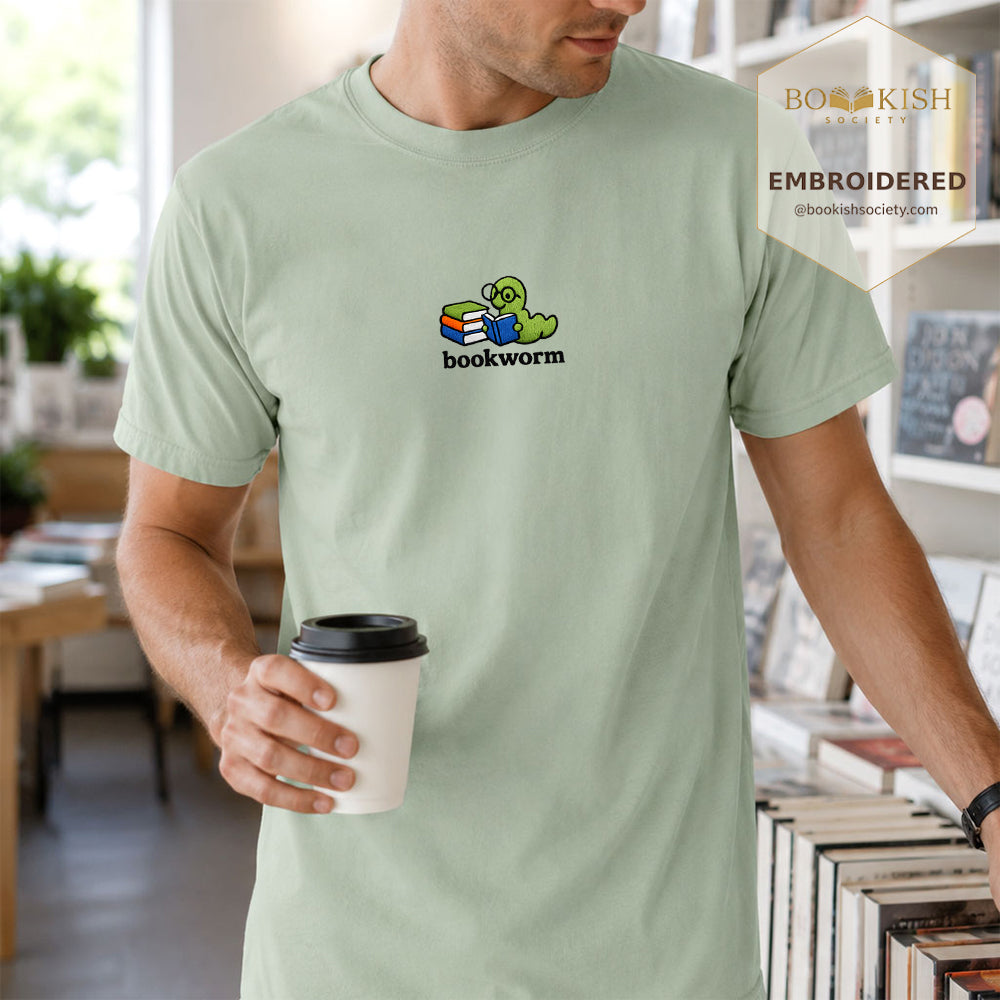 Embroidered Bookworm Comfort Color ® T-shirt Book Lover Gift Bay