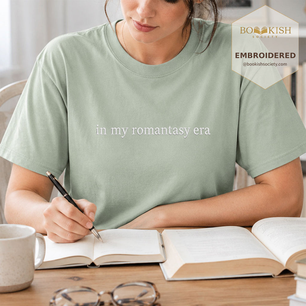 Embroidered in my fantasy romance era Comfort Color ® T-shirt Book Lover Gift Bay