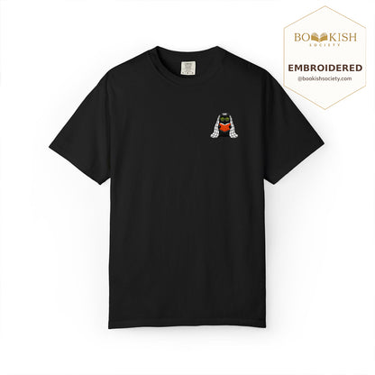 Embroidered Cat Reading Comfort Color ® T-shirt Book Lover Gift Black