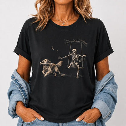 Funny Reading Book With Golden Retriever Printed T-Shirt | Halloween Reader Gift Black