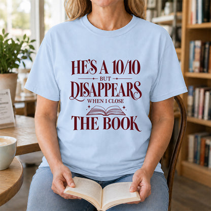 He's A 10/10 Fiction Boyfriend Cotton T-Shirt | Book Lover & Romantasy Reader Gift Light Blue