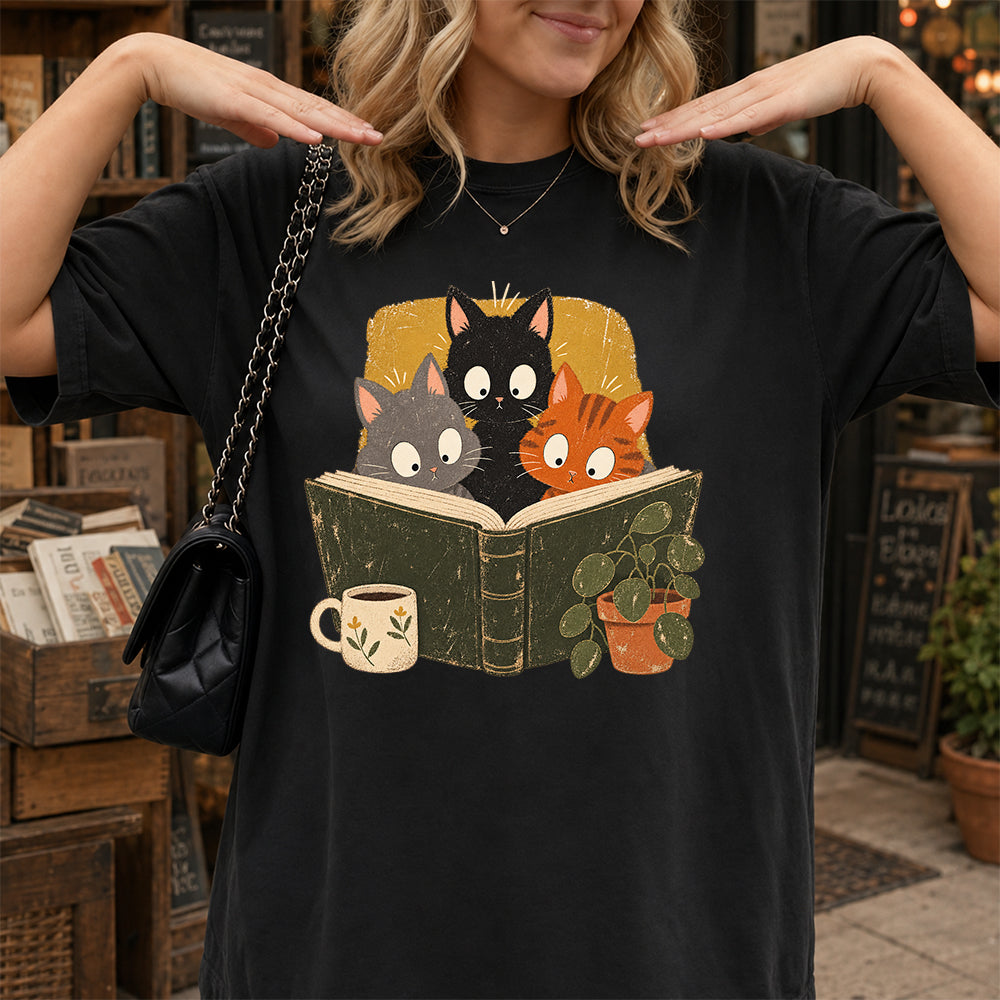 Minimal Japanese Cats Reading Softstyle T-Shirt | Book Lover Gift Black